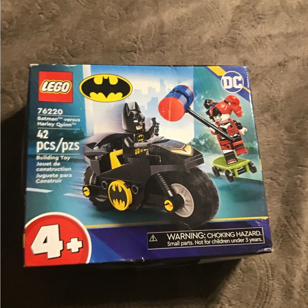 LEGO Batman vs Harley Quinn Building Set - 42pcs 76220 . New ( some wear on box - Picture 10 of 11